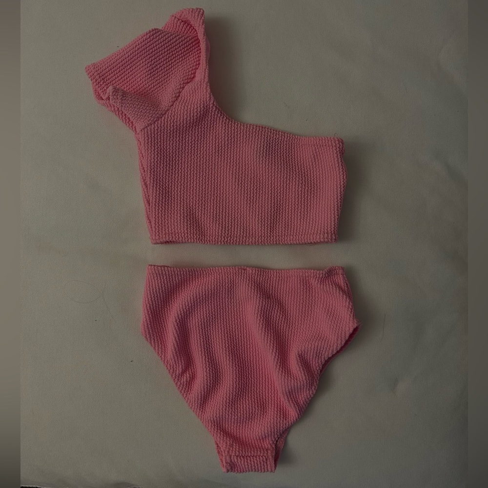 Pretty Little Thing ribbed bikini in bubblegum pink - size US 2